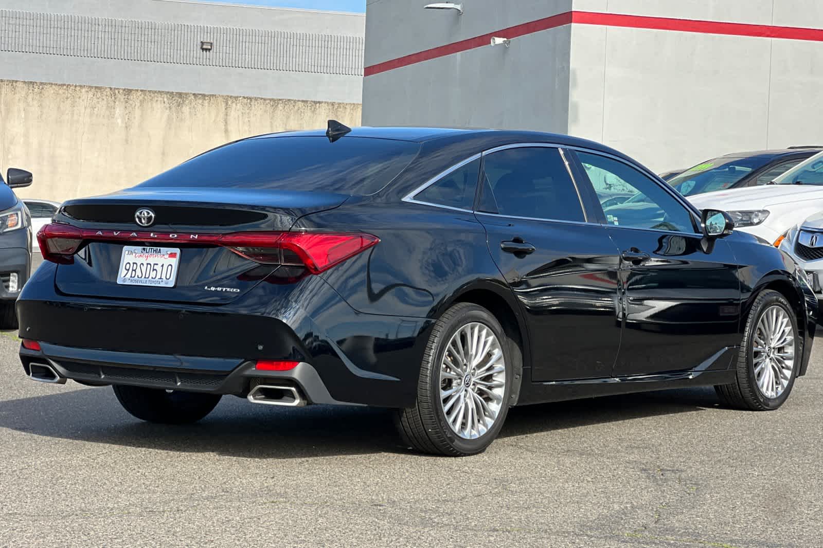 Thumbnail: 2022 Toyota Avalon - 2