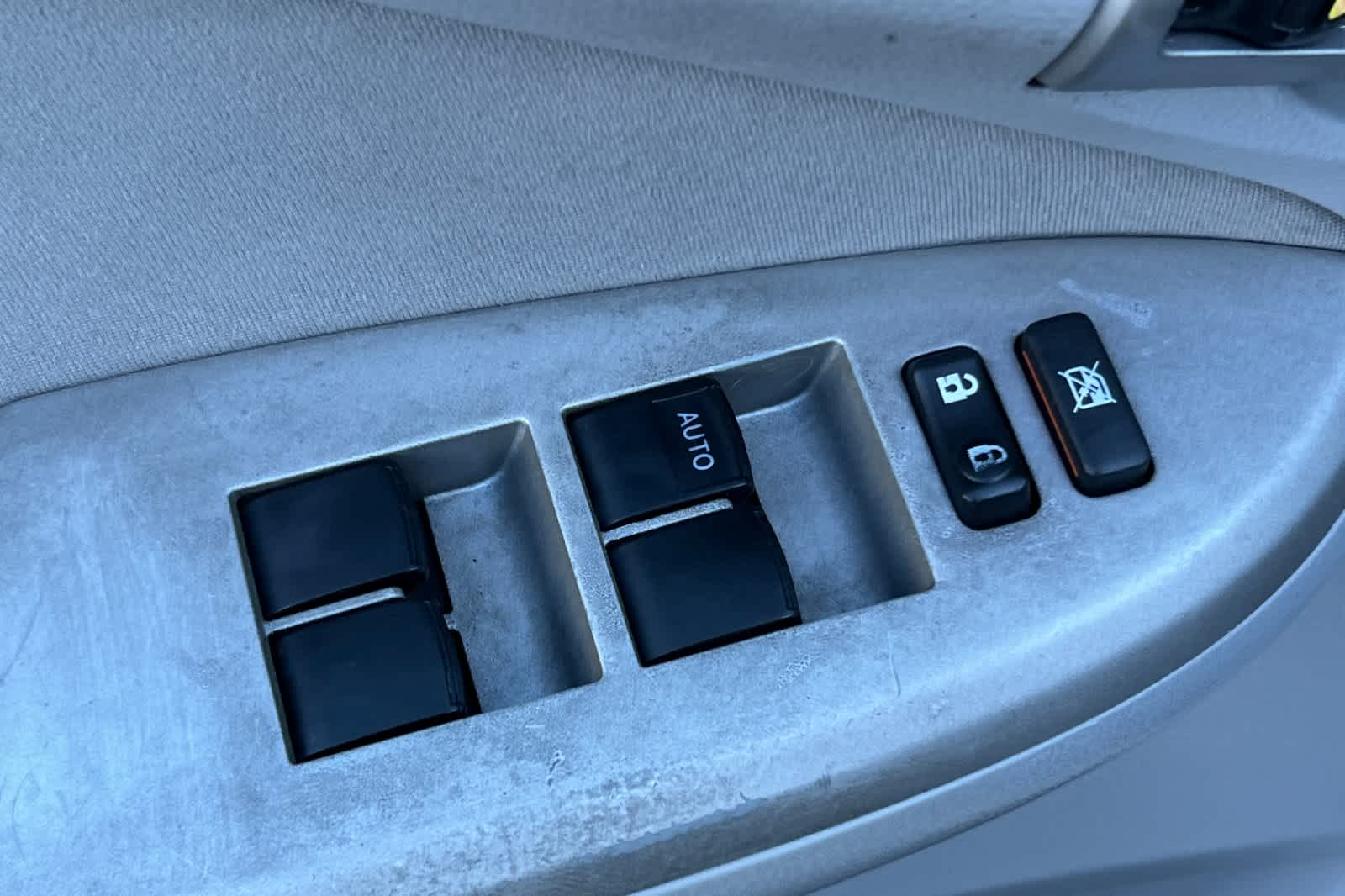 Thumbnail: 2013 Toyota Corolla - 13