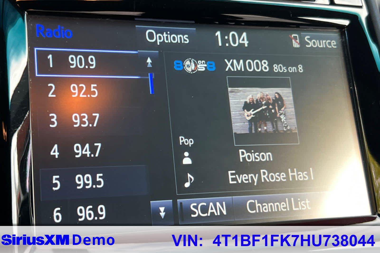 Thumbnail: 2017 Toyota Camry - 29