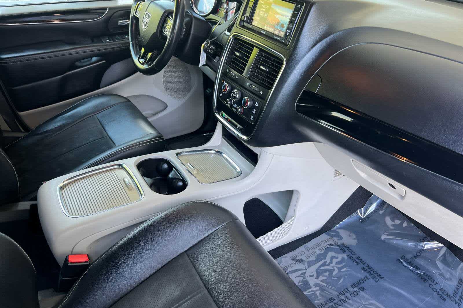 Thumbnail: 2019 Dodge Grand Caravan - 18