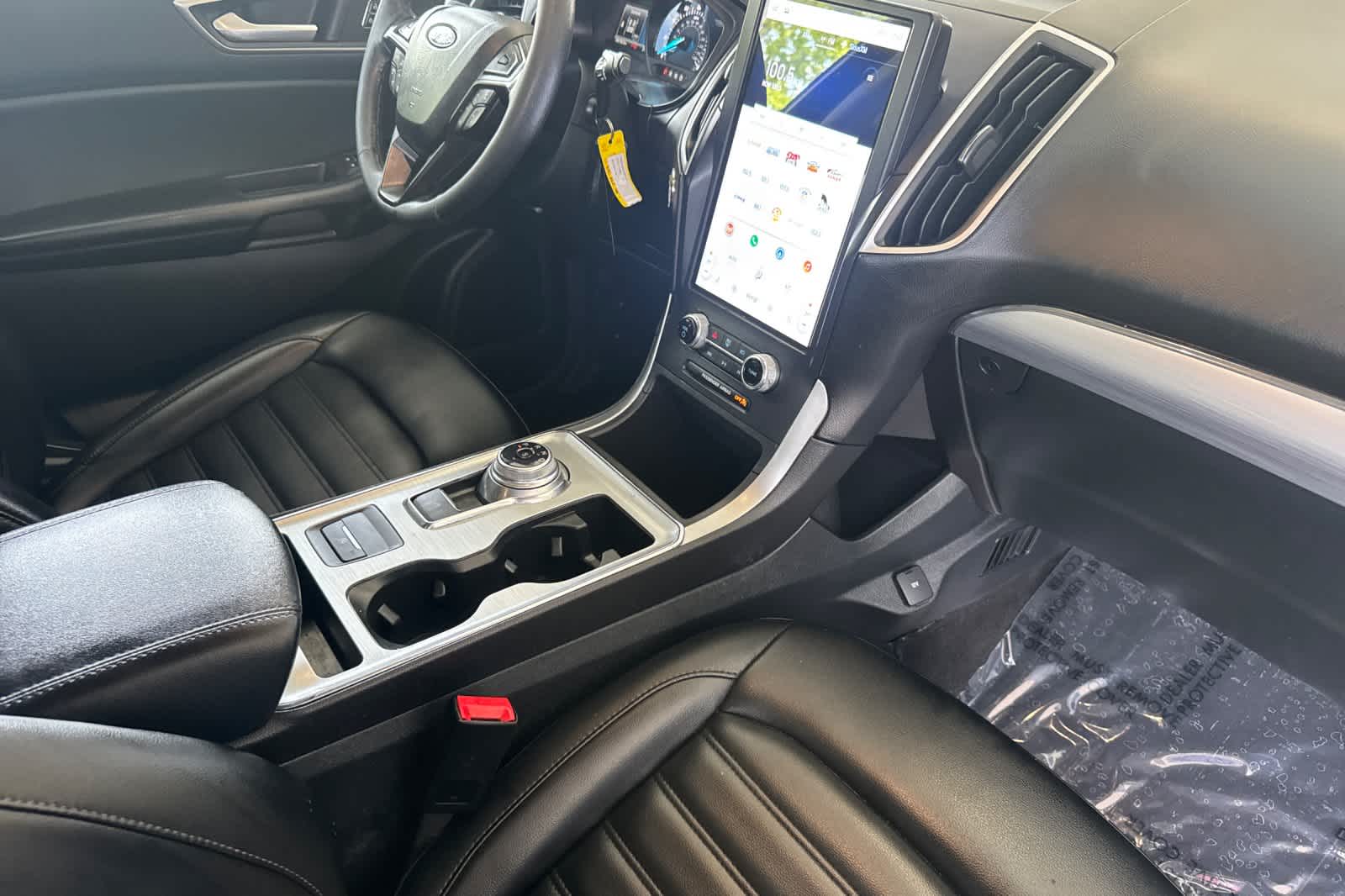 Thumbnail: 2022 Ford Edge - 15
