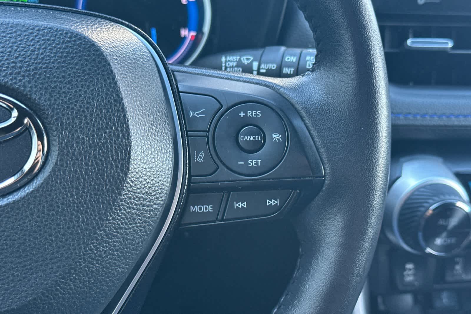 Thumbnail: 2022 Toyota RAV4 - 28