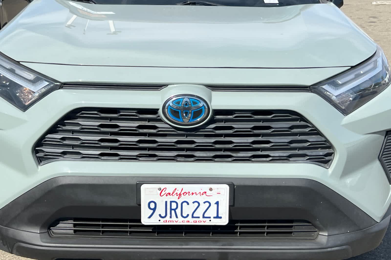 Thumbnail: 2022 Toyota RAV4 - 9