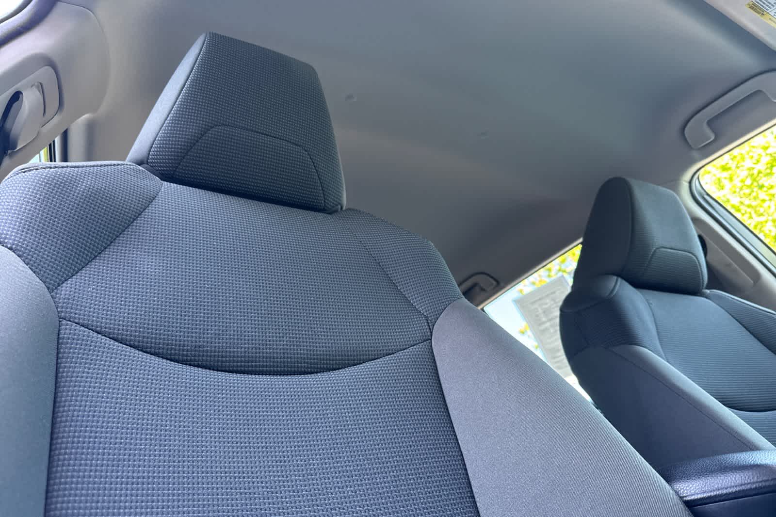 Thumbnail: 2021 Toyota RAV4 - 18