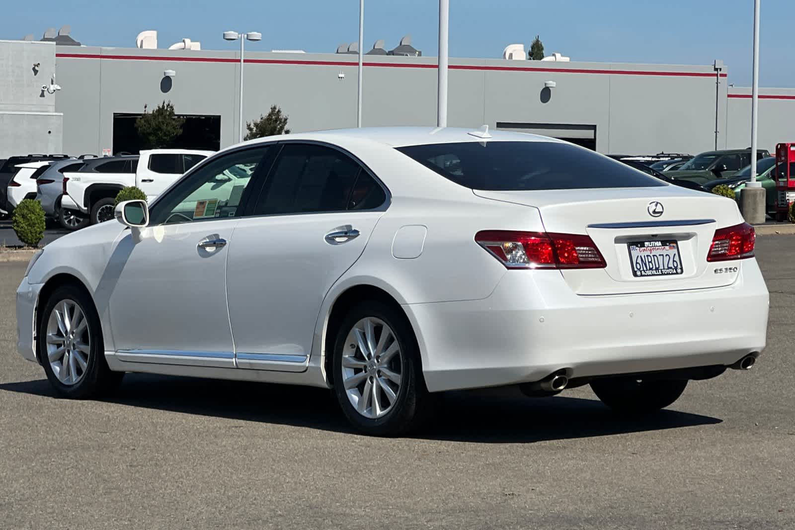 Thumbnail: 2011 Lexus ES - 6
