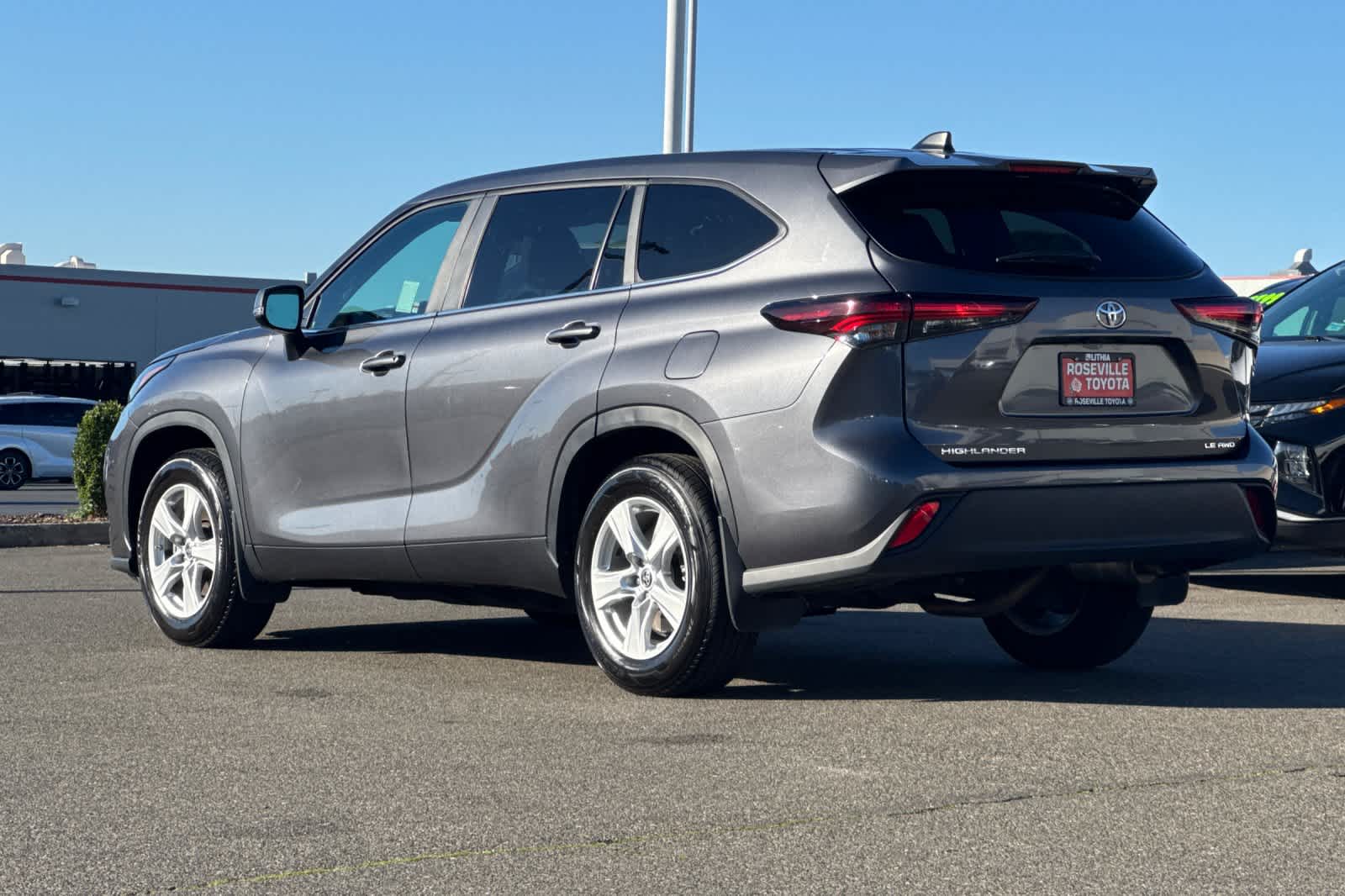 Thumbnail: 2024 Toyota Highlander - 7