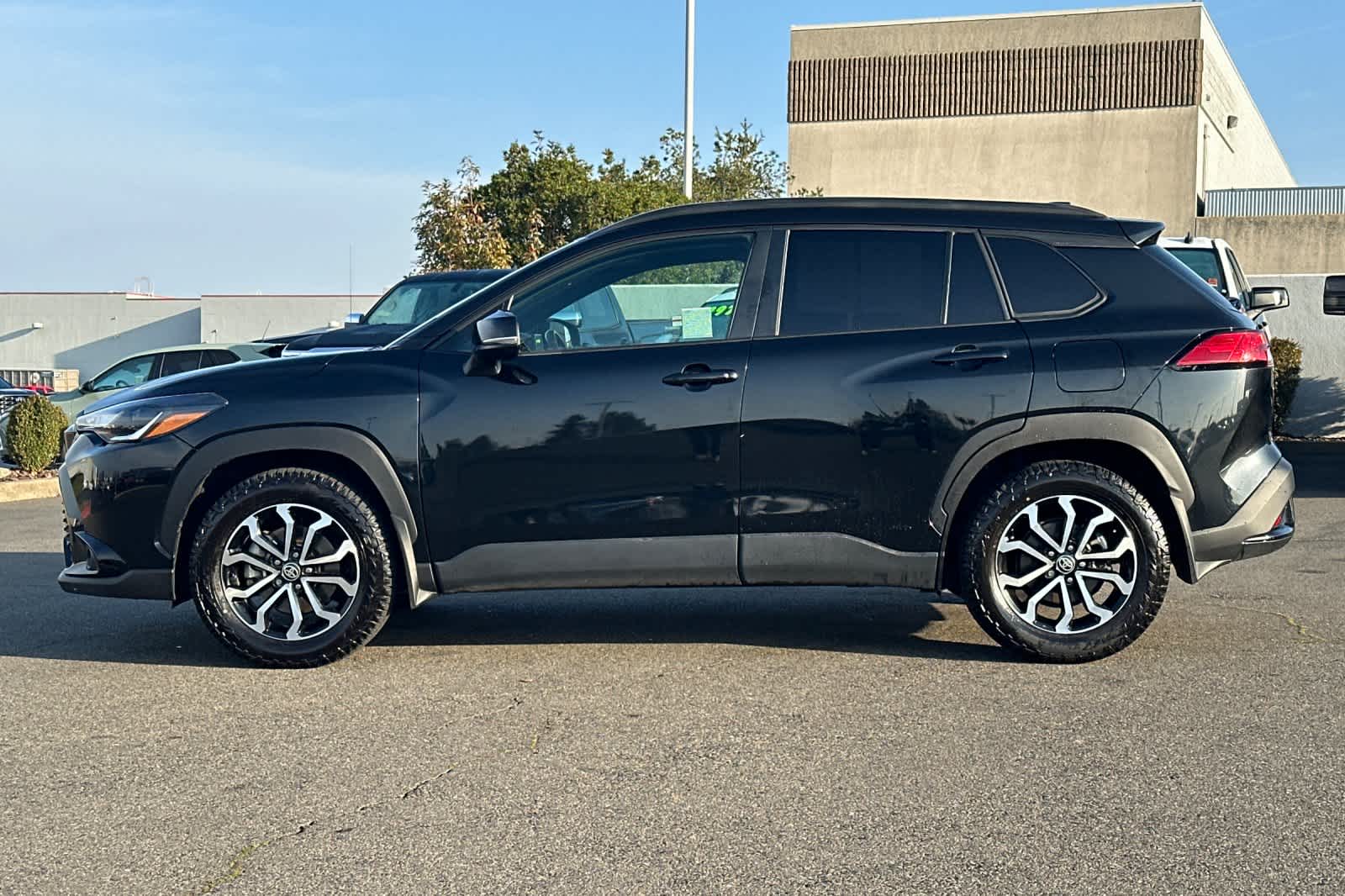 Thumbnail: 2023 Toyota Corolla Cross - 9