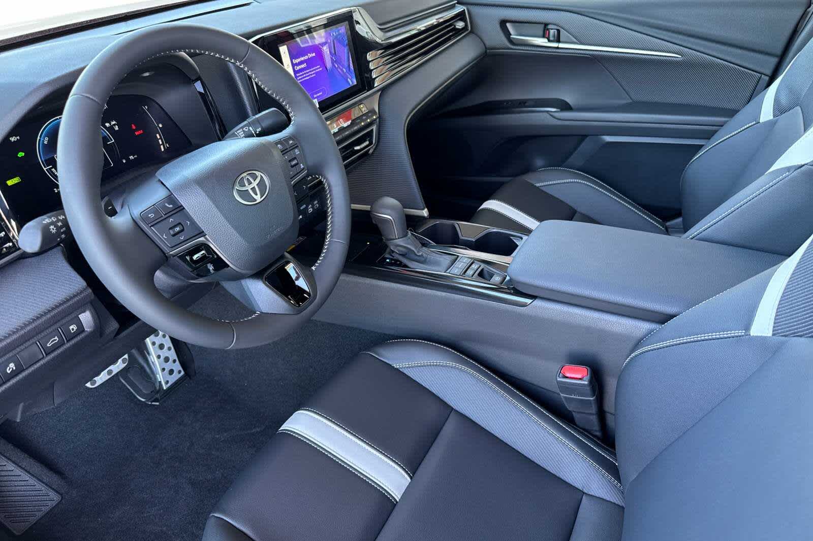 Thumbnail: 2025 Toyota Camry - 11