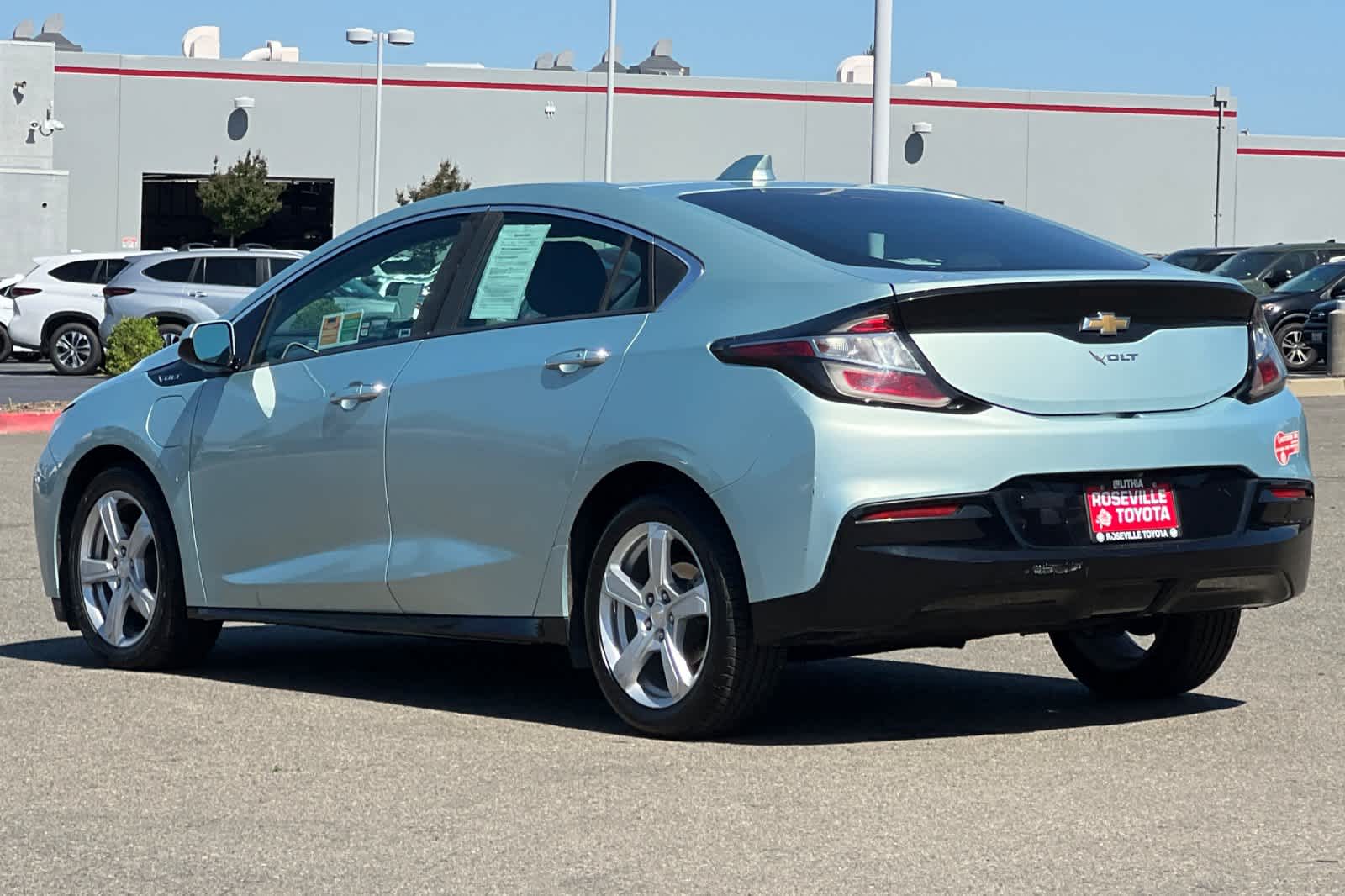 Thumbnail: 2018 Chevrolet Volt - 7