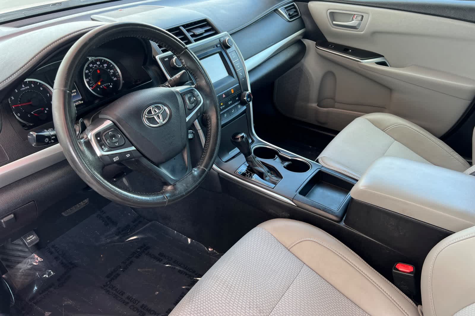 Thumbnail: 2016 Toyota Camry - 10