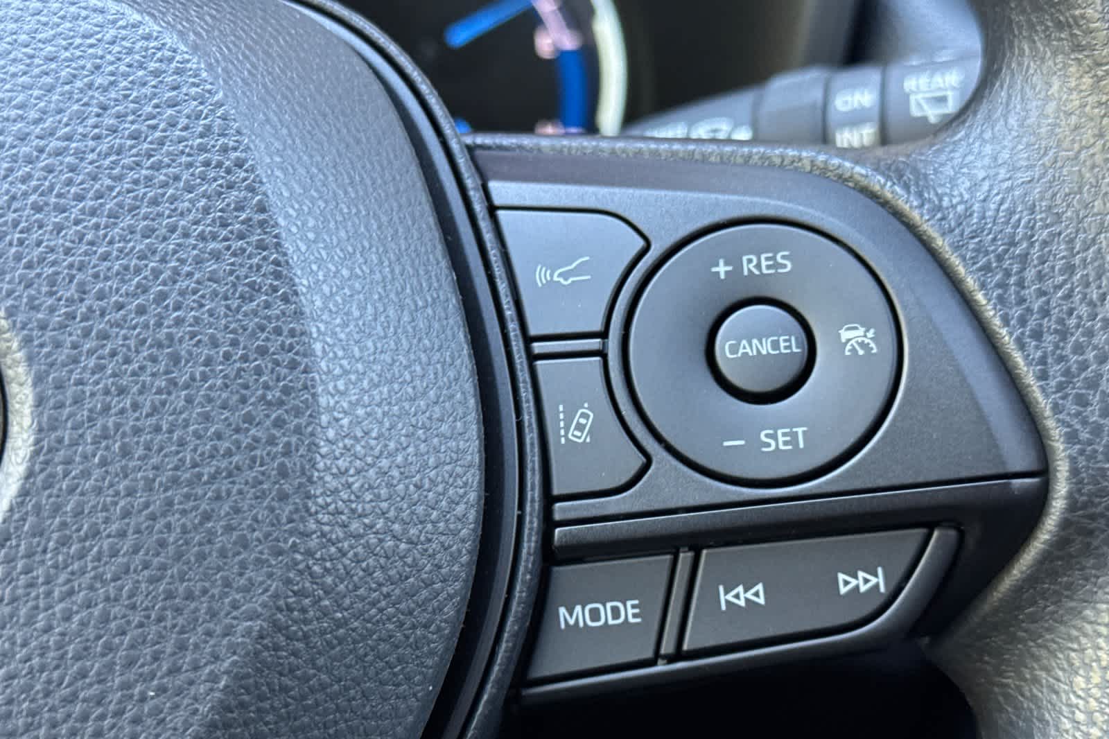 Thumbnail: 2025 Toyota RAV4 - 27