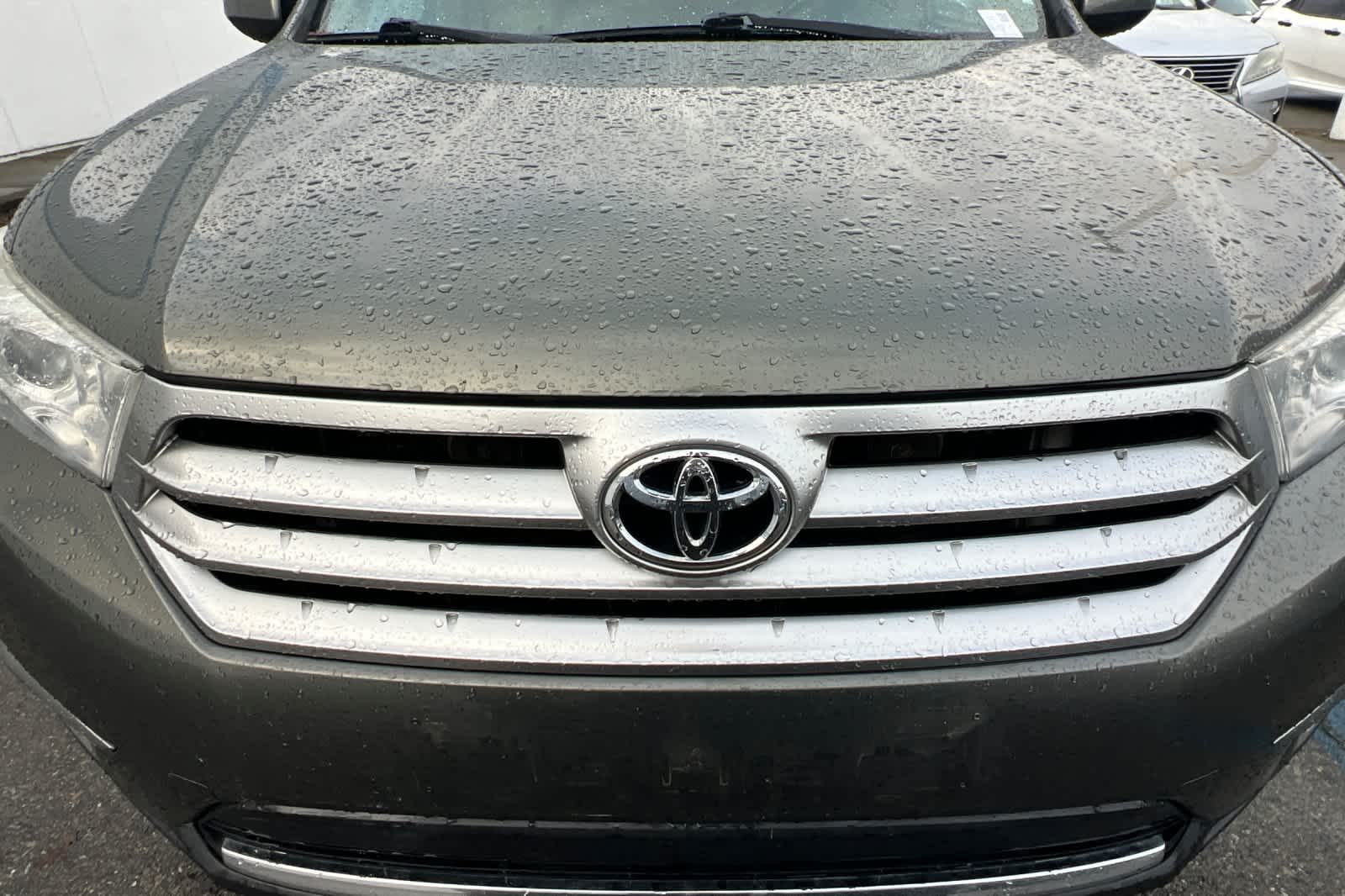 Thumbnail: 2011 Toyota Highlander - 8