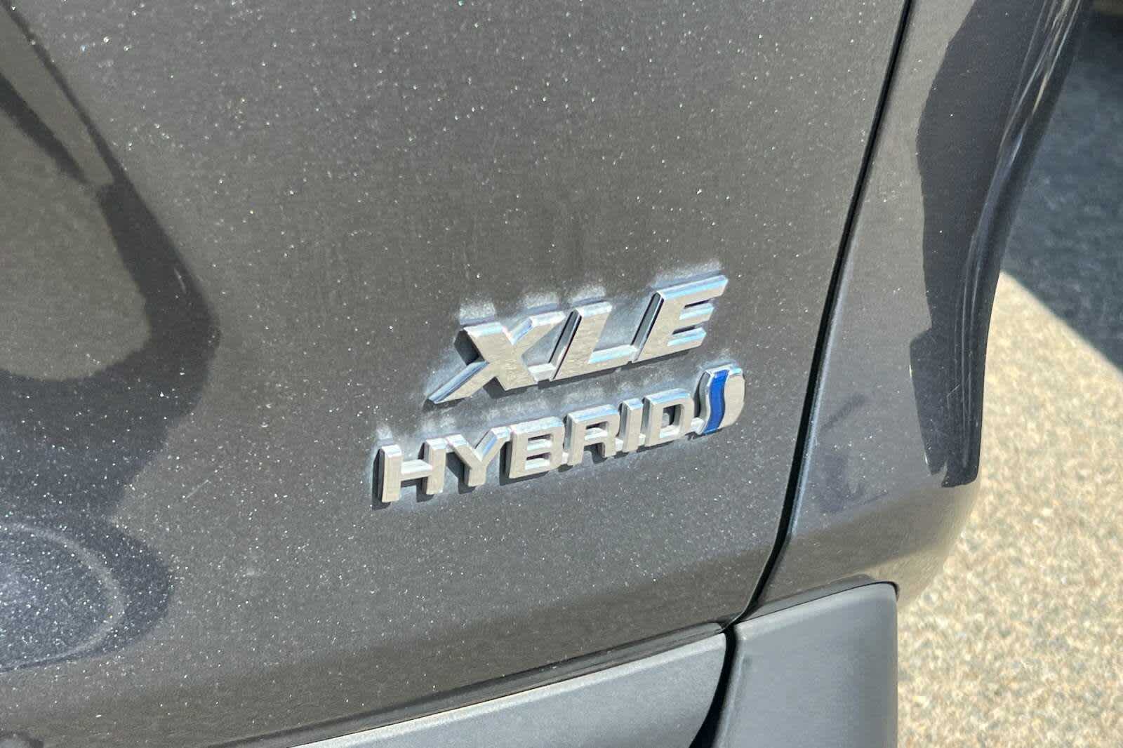 Thumbnail: 2023 Toyota RAV4 - 7