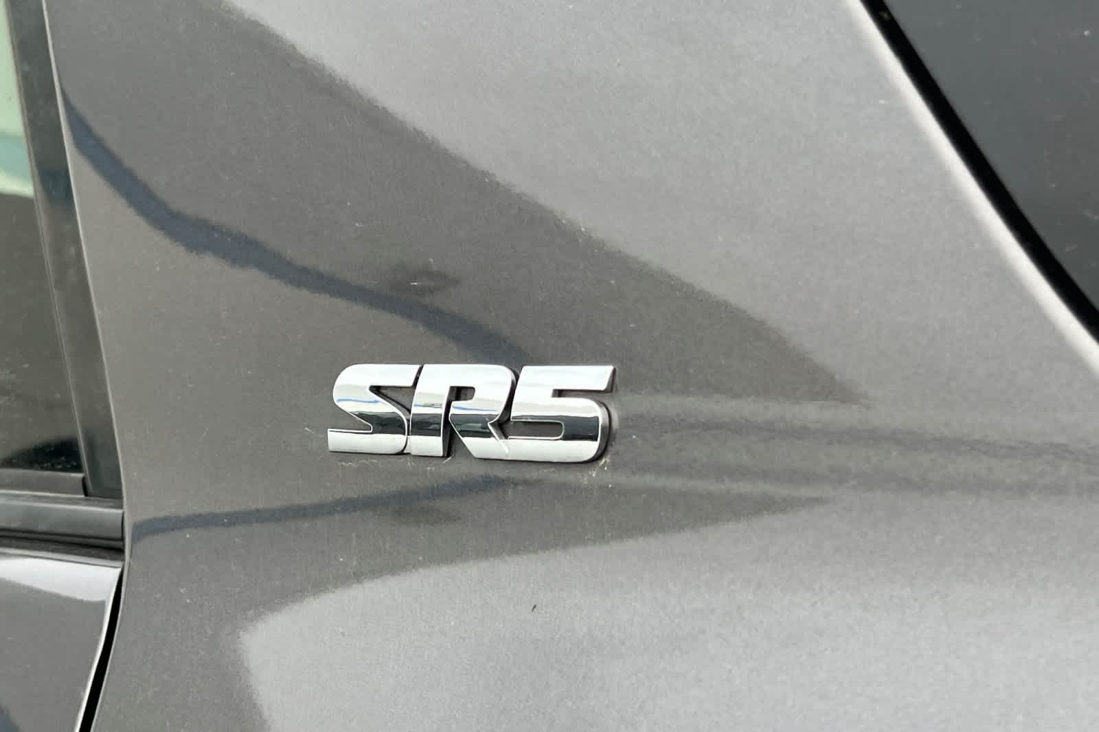 Thumbnail: 2019 Toyota 4Runner - 7