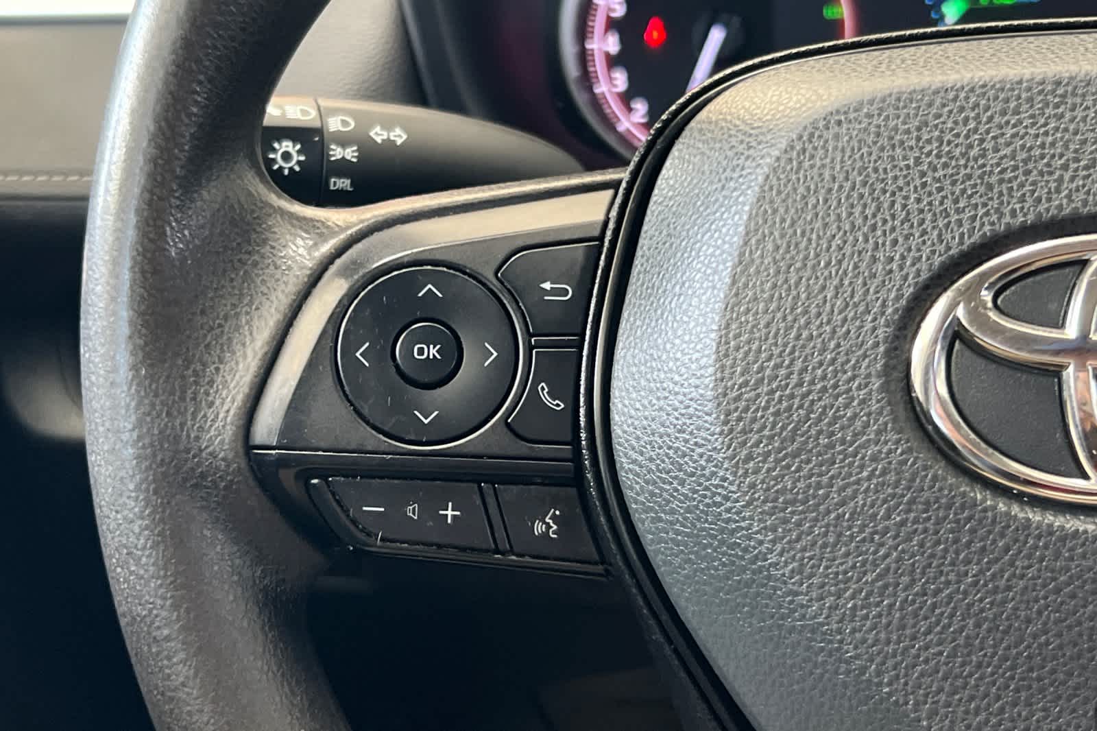 Thumbnail: 2023 Toyota RAV4 - 25
