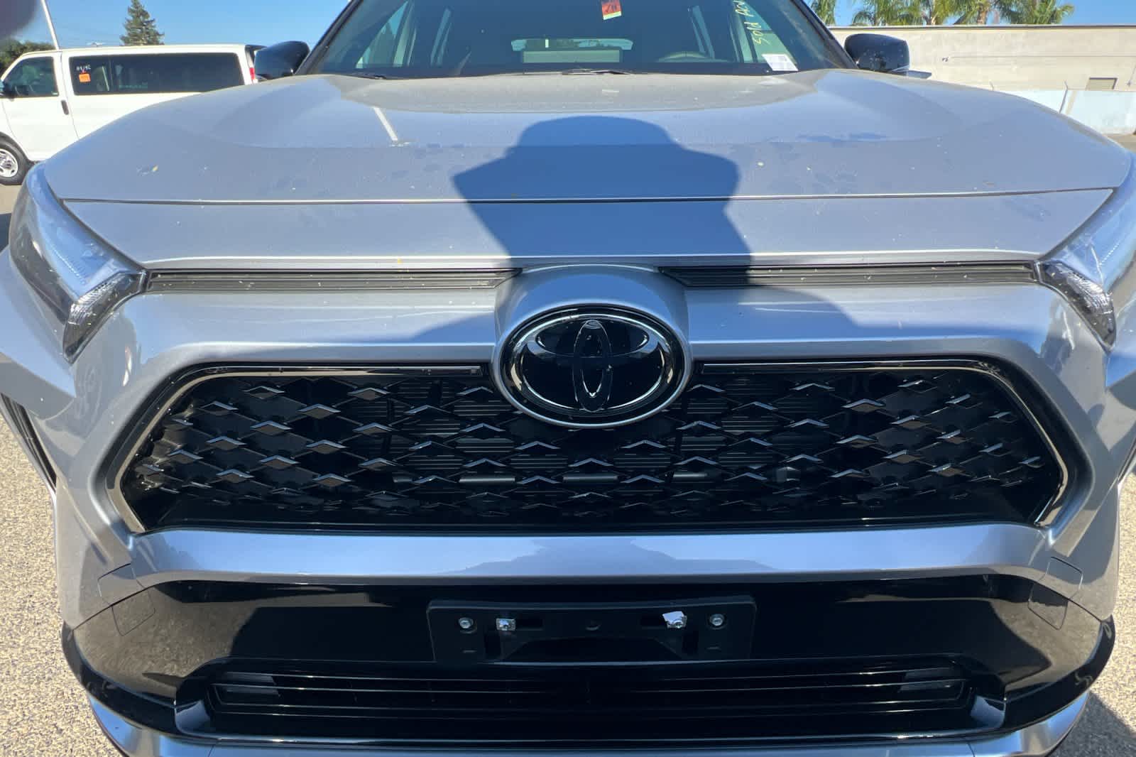 2025 Toyota RAV4 XSE 8