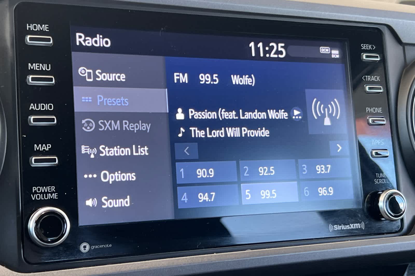 Thumbnail: 2023 Toyota Tacoma - 18