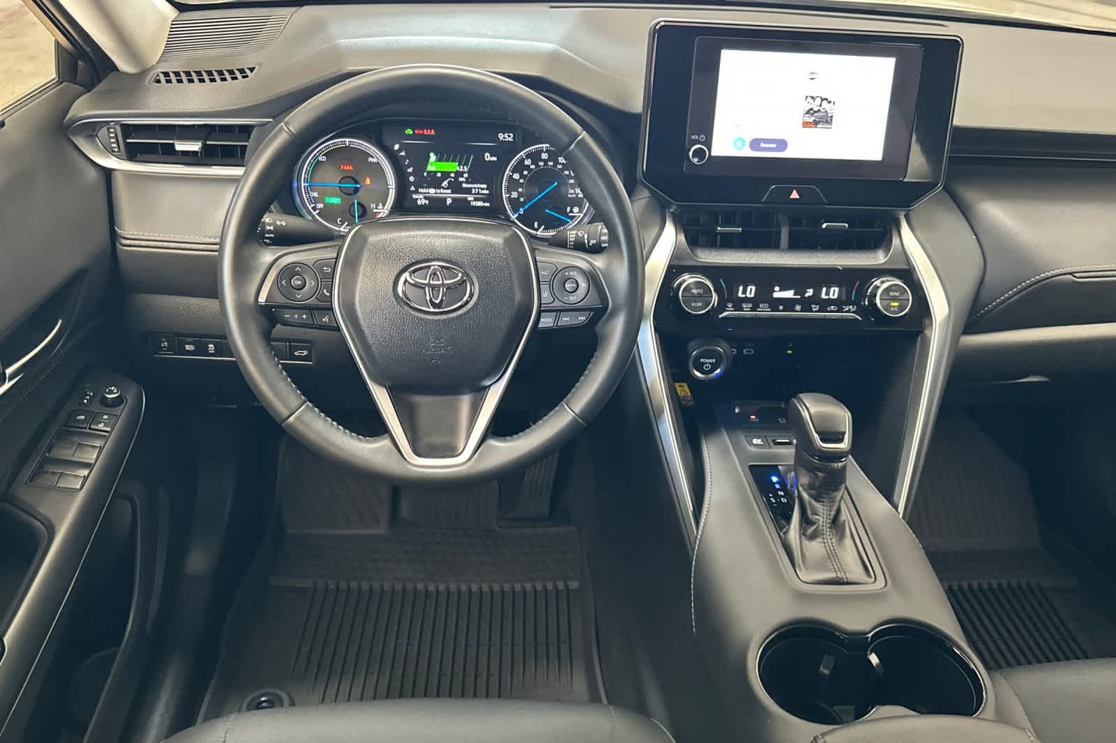 2024 Toyota Venza LE 15
