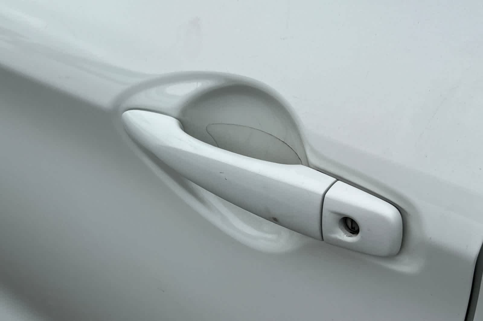 Thumbnail: 2017 Nissan Rogue Sport - 19