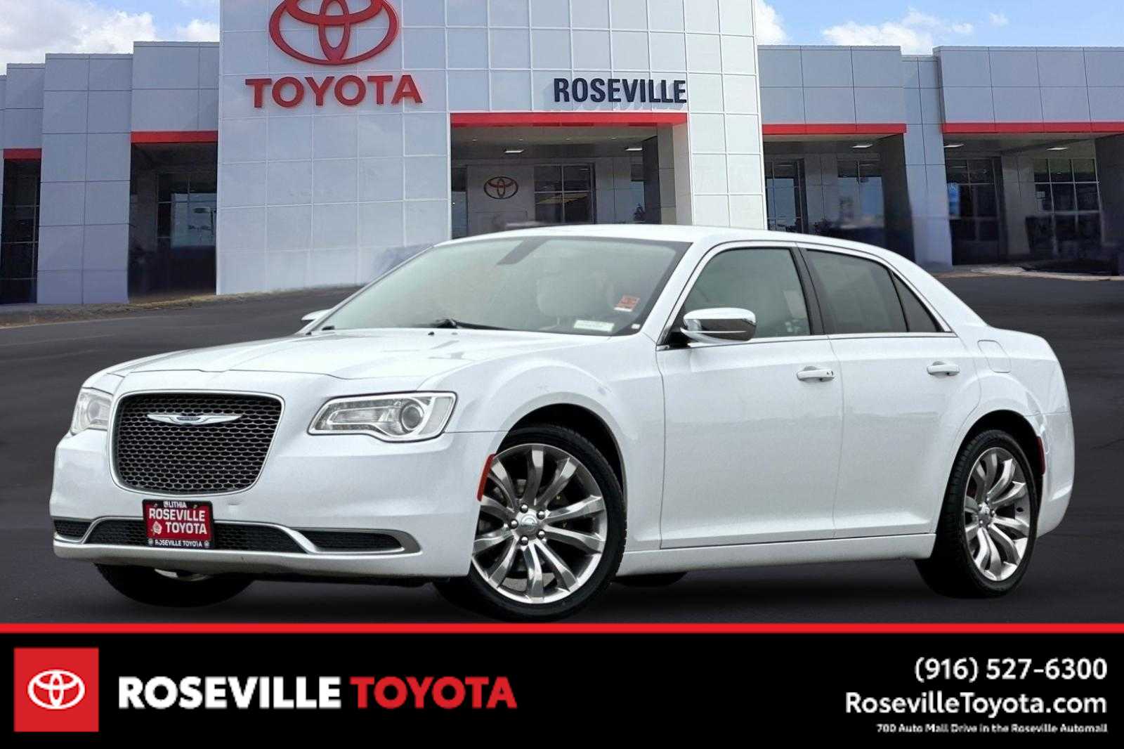 Thumbnail: 2018 Chrysler 300 - 1