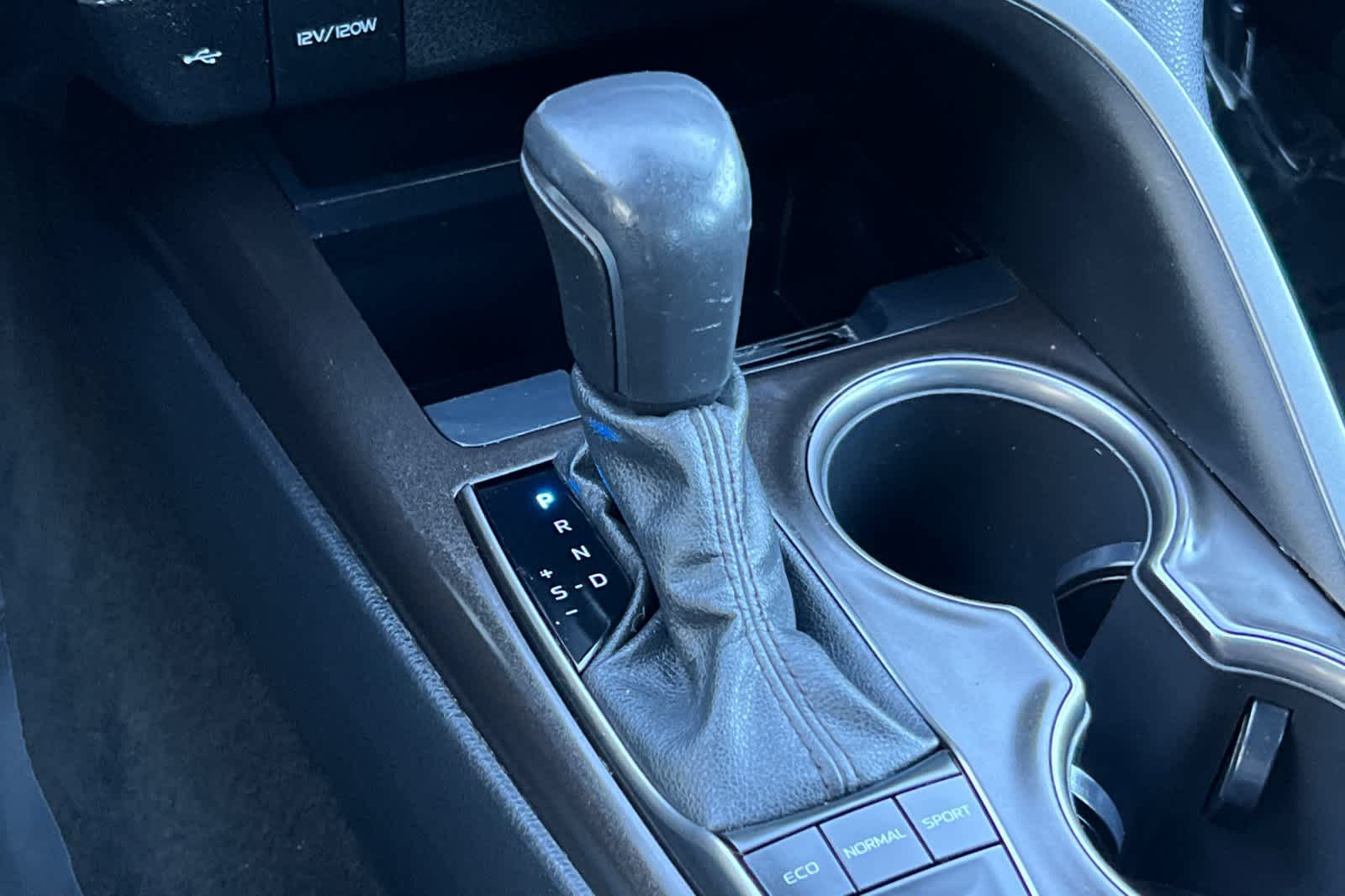 Thumbnail: 2022 Toyota Camry - 29