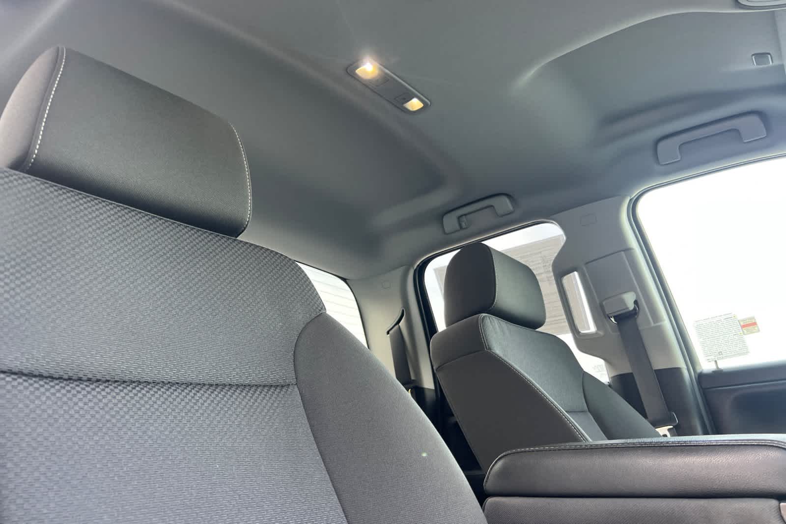 Thumbnail: 2018 Chevrolet Silverado 1500 - 16