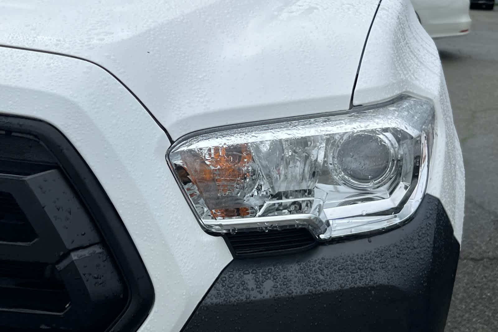 Thumbnail: 2022 Toyota Tacoma - 10