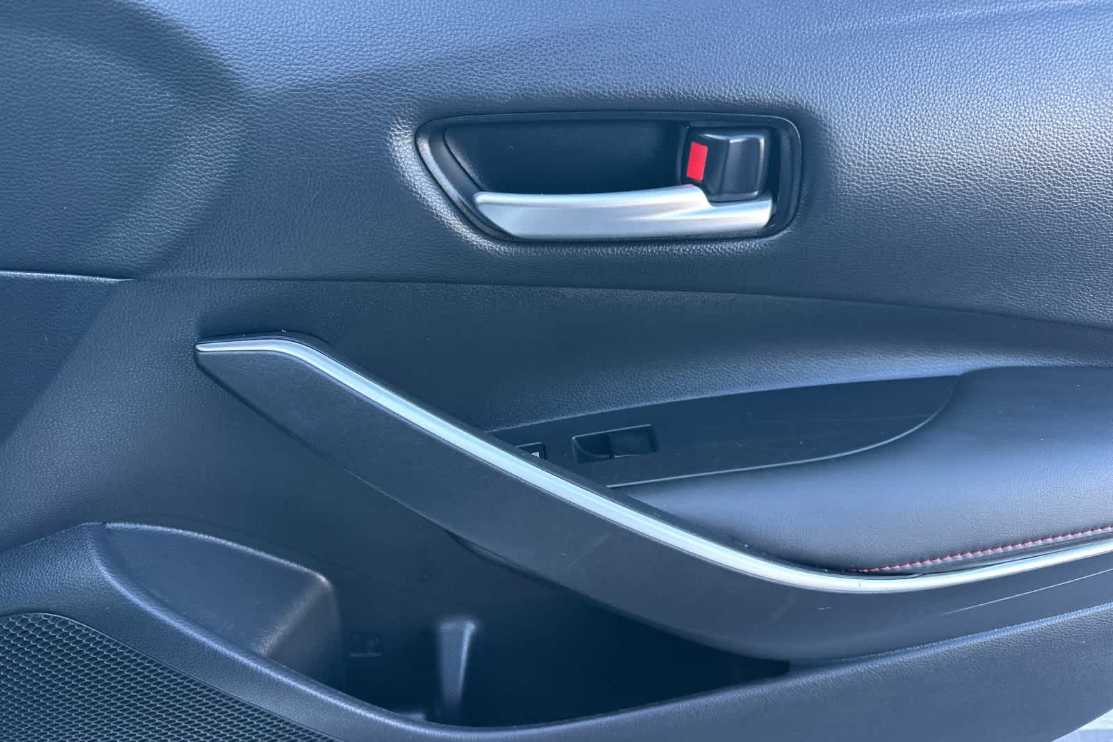 Thumbnail: 2023 Toyota Corolla - 18