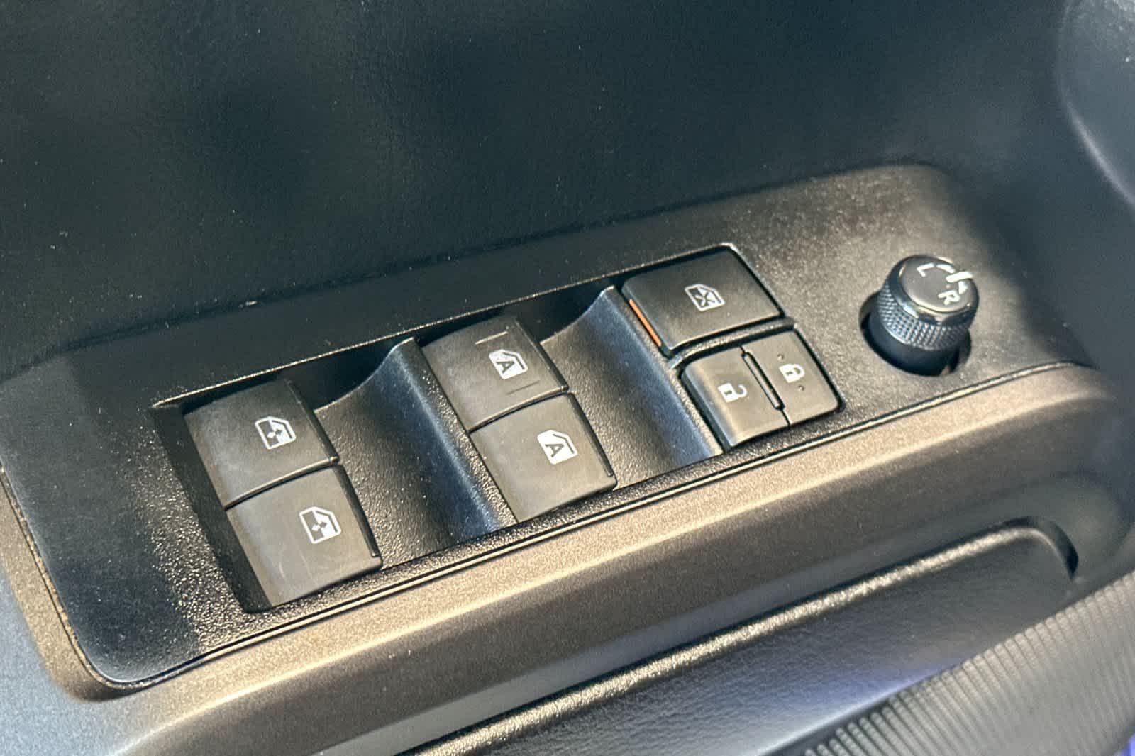 Thumbnail: 2023 Toyota Tacoma - 13