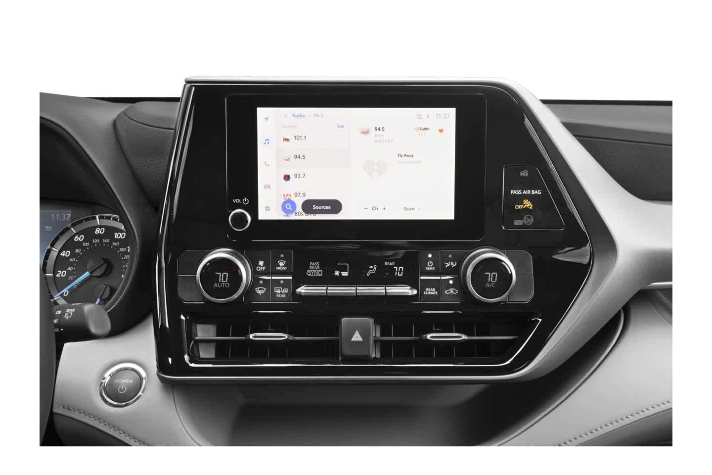 Thumbnail: 2023 Toyota Highlander - 7