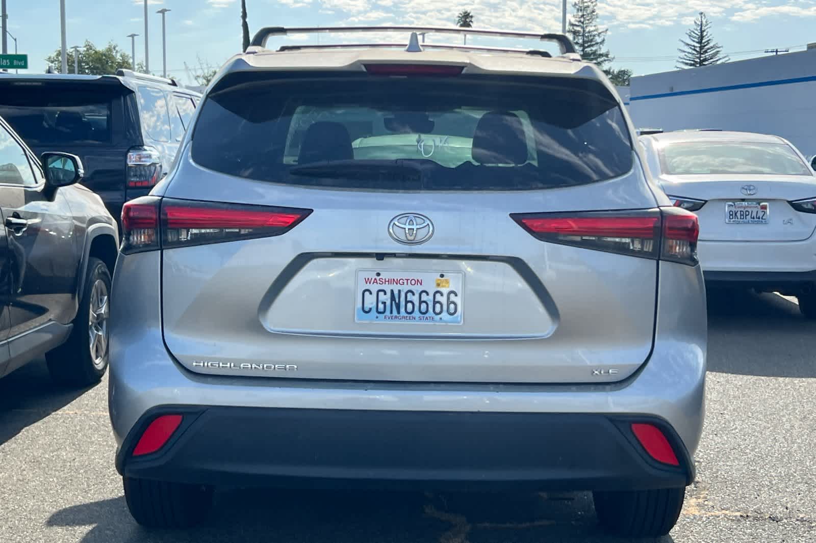 Thumbnail: 2023 Toyota Highlander - 5