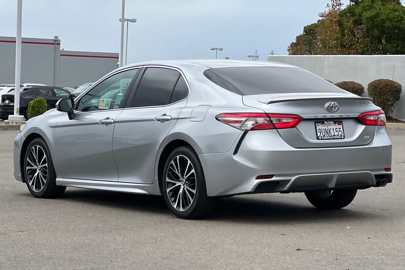 Thumbnail: 2018 Toyota Camry - 6