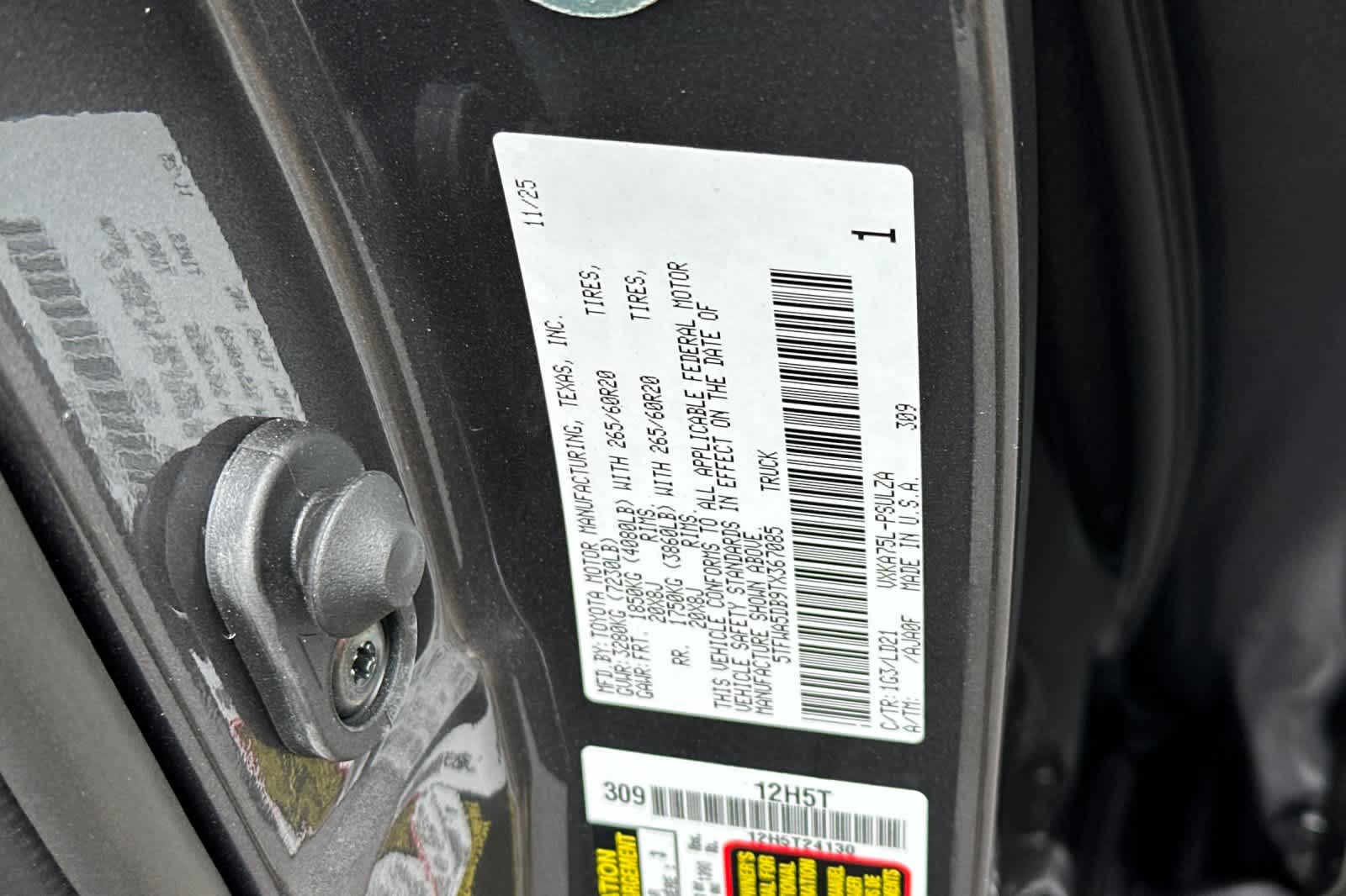 Thumbnail: 2026 Toyota Tundra - 32