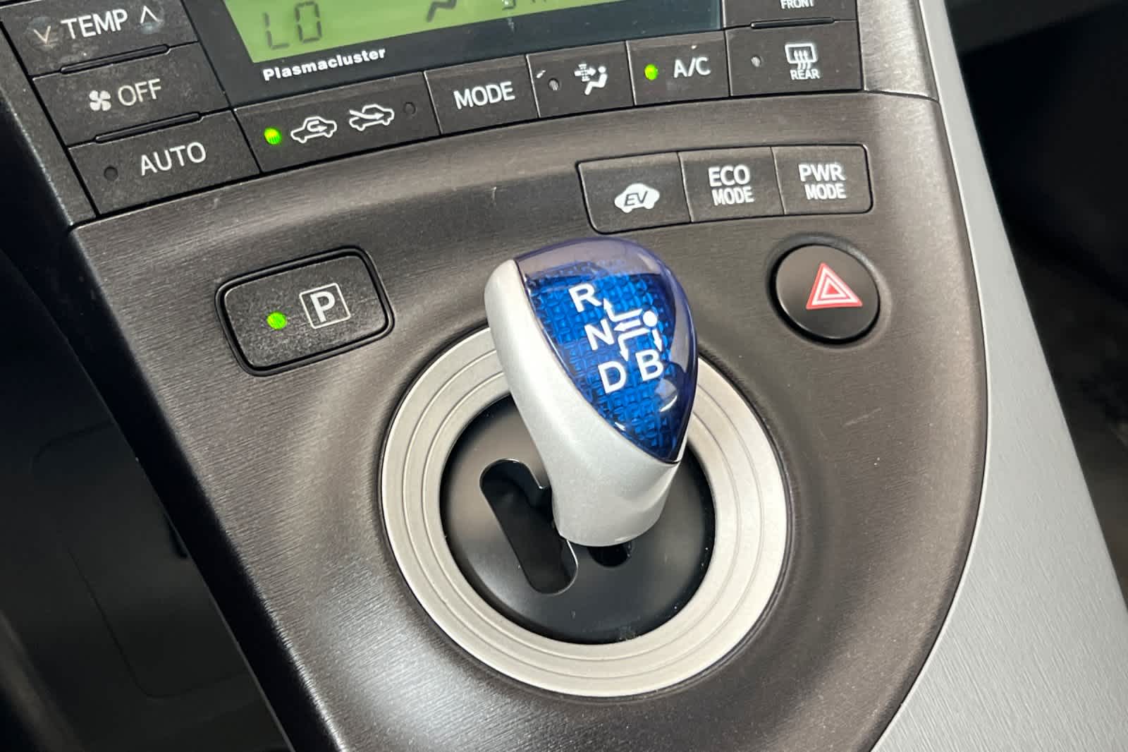 Thumbnail: 2010 Toyota Prius - 24