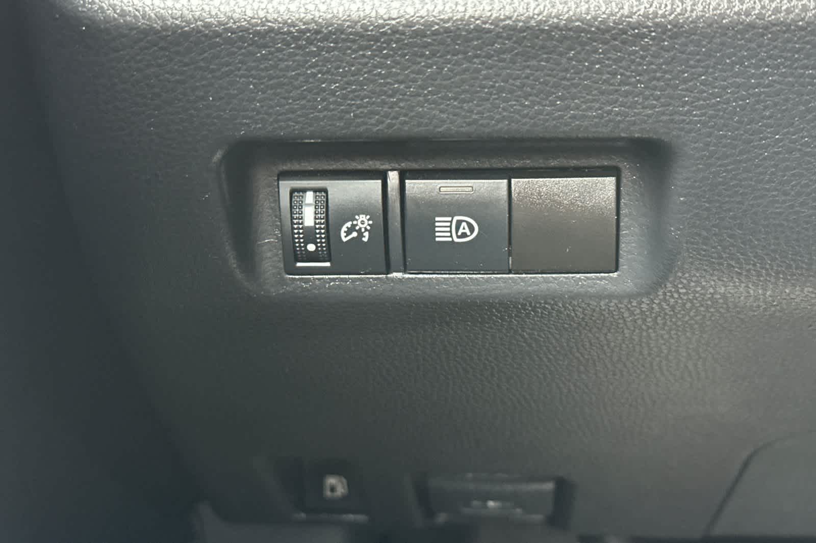 Thumbnail: 2022 Toyota RAV4 - 29