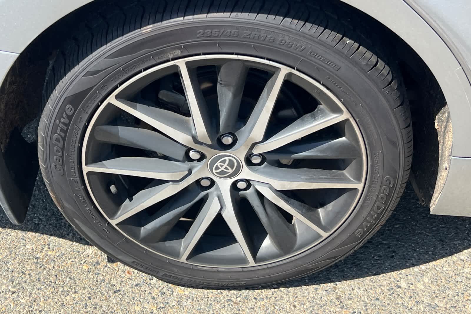 Thumbnail: 2021 Toyota Camry - 17