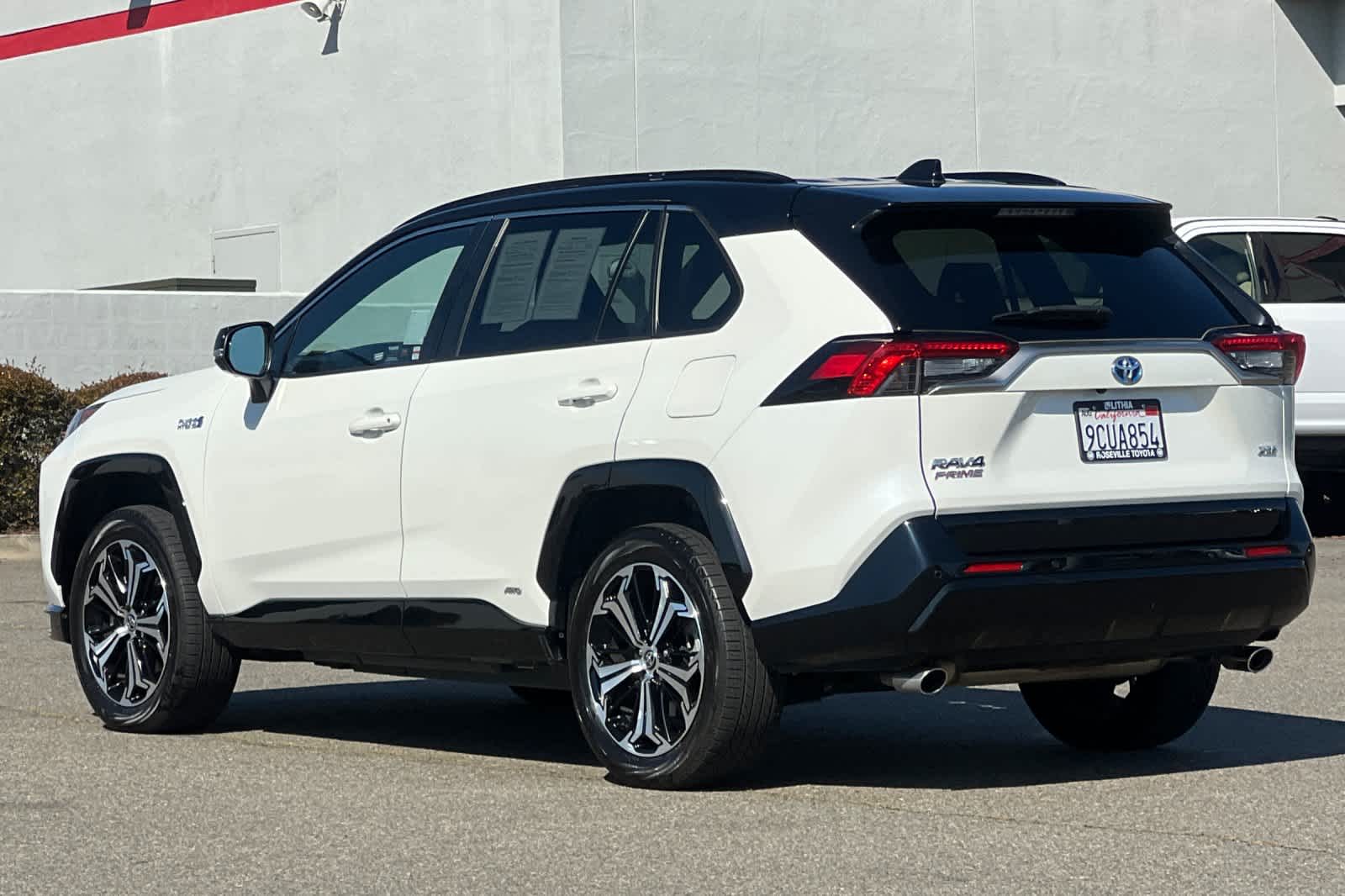Thumbnail: 2022 Toyota RAV4 - 7