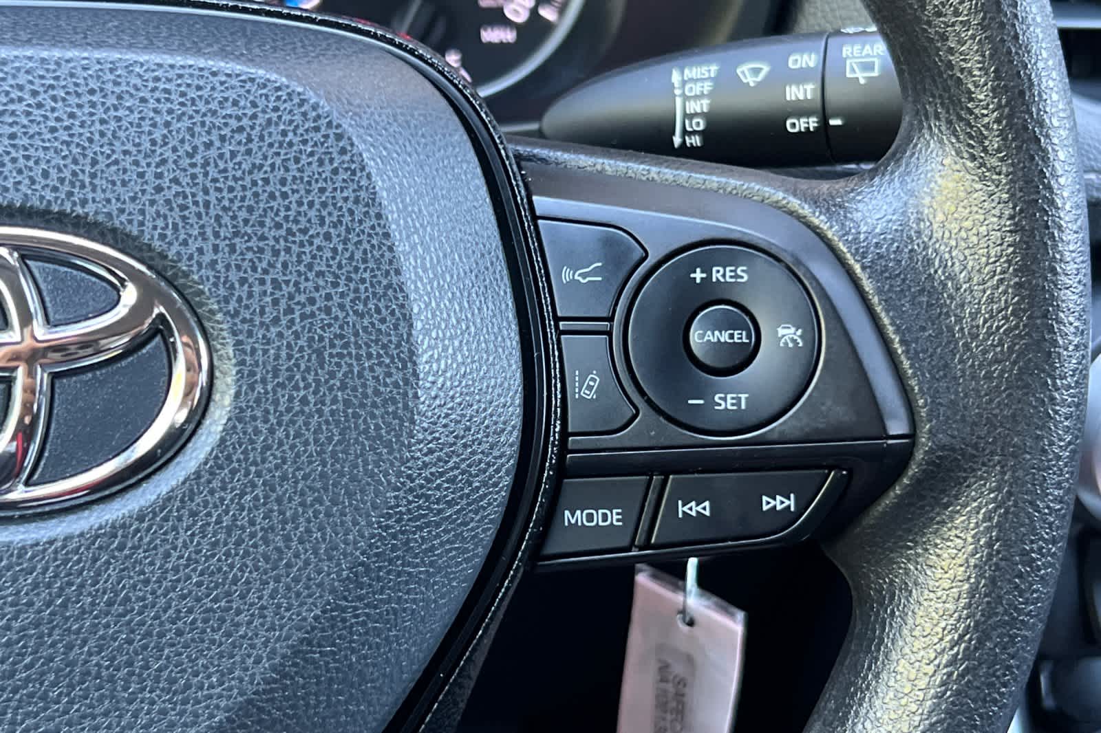 Thumbnail: 2021 Toyota RAV4 - 26