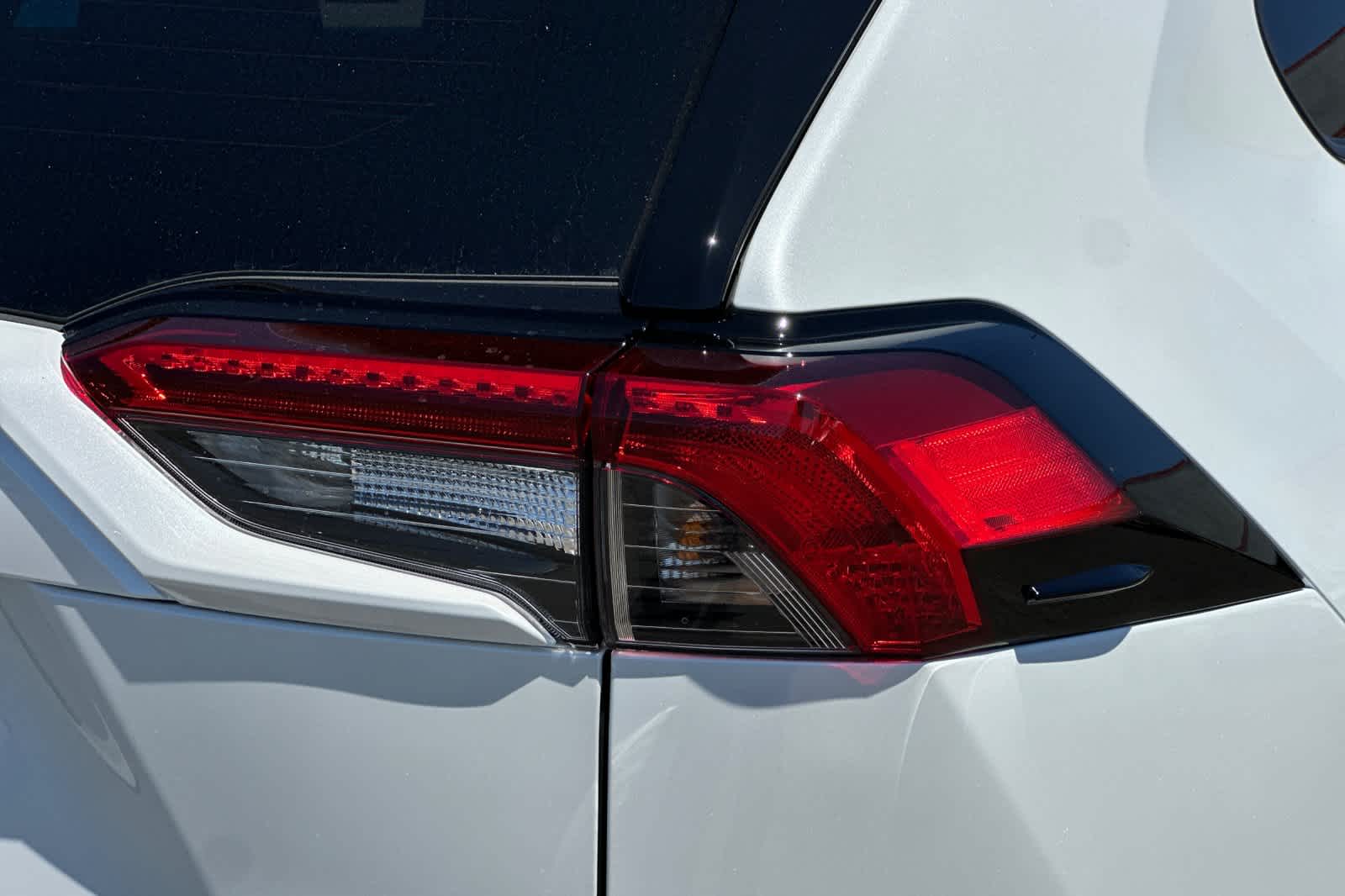 Thumbnail: 2025 Toyota RAV4 - 31