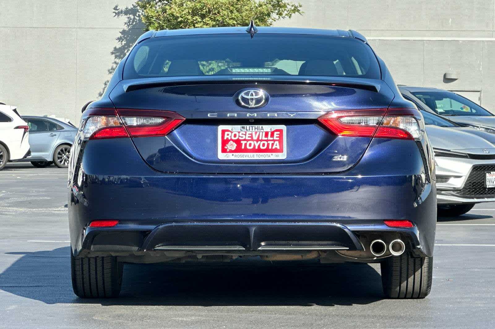 Thumbnail: 2022 Toyota Camry - 8