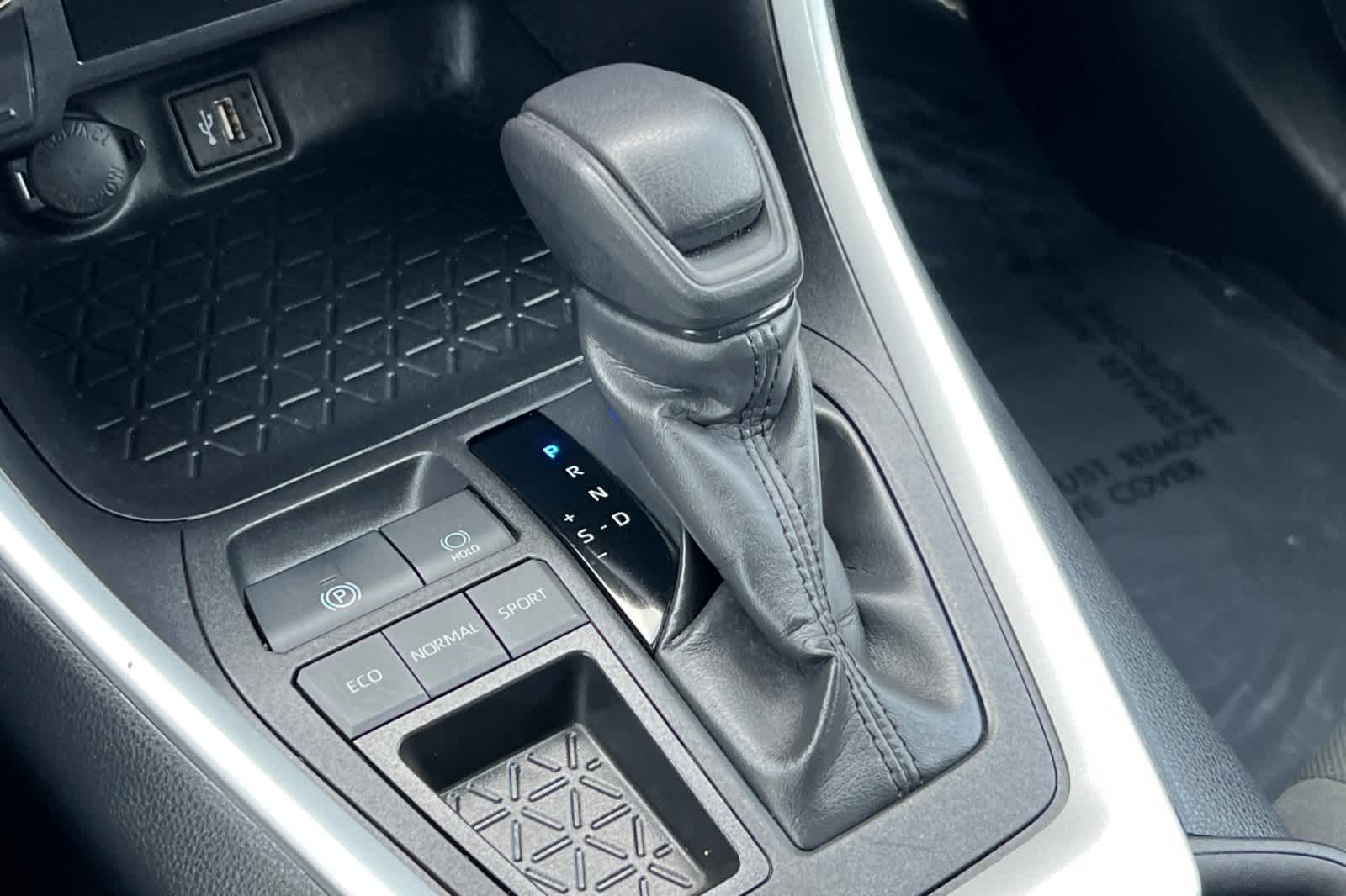 Thumbnail: 2024 Toyota RAV4 - 23