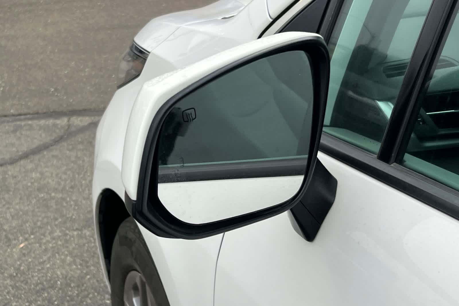 Thumbnail: 2021 Toyota Sienna - 18