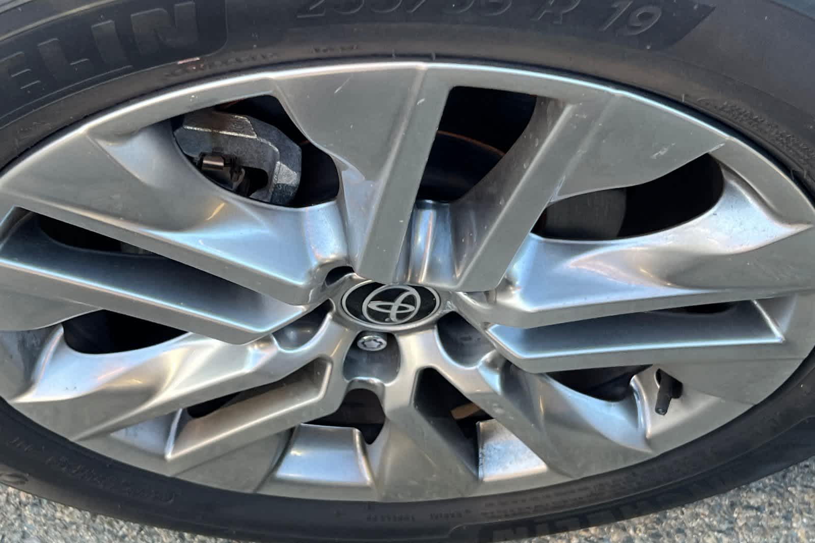 Thumbnail: 2022 Toyota RAV4 - 10