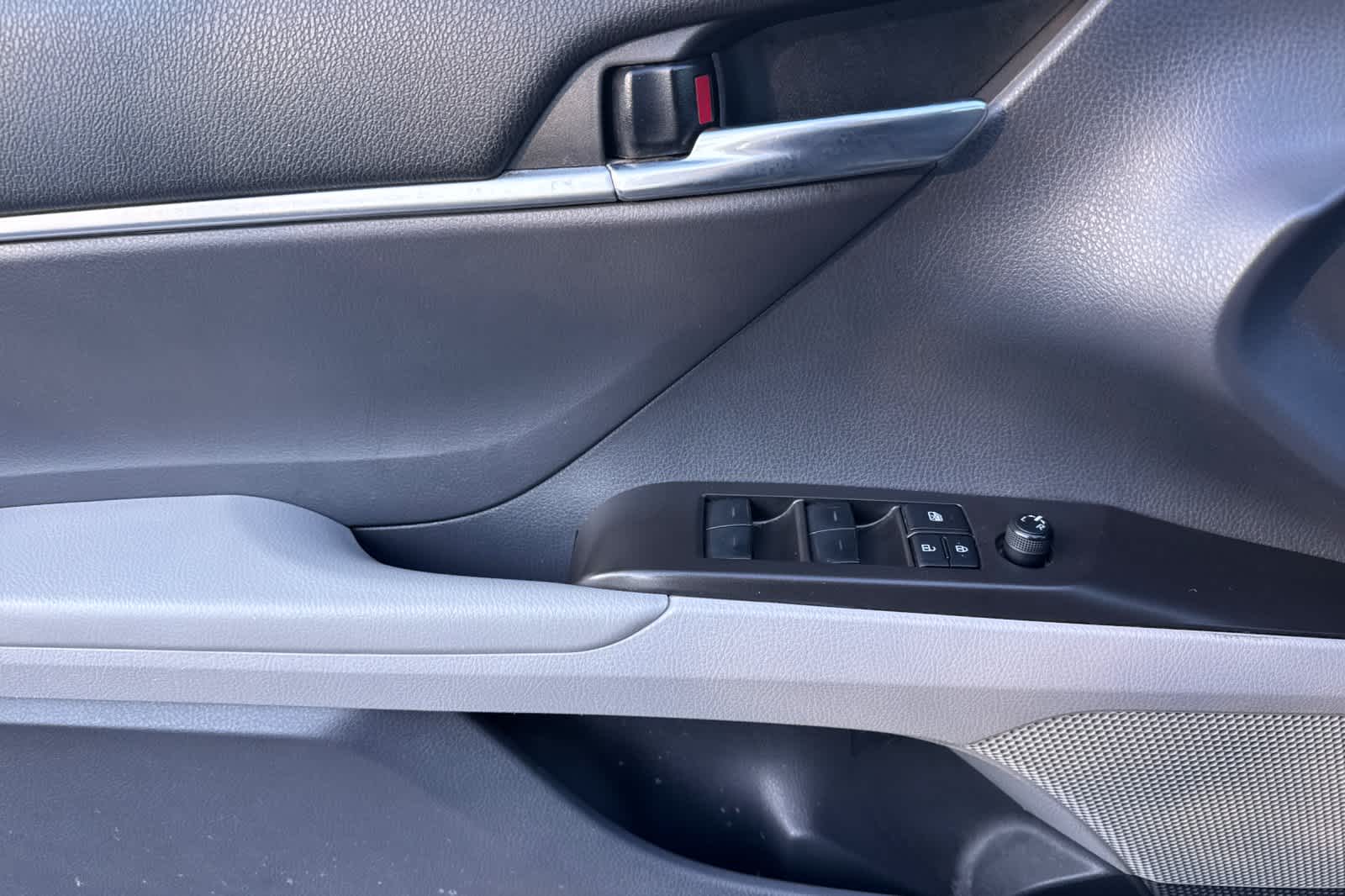 Thumbnail: 2023 Toyota Camry - 12