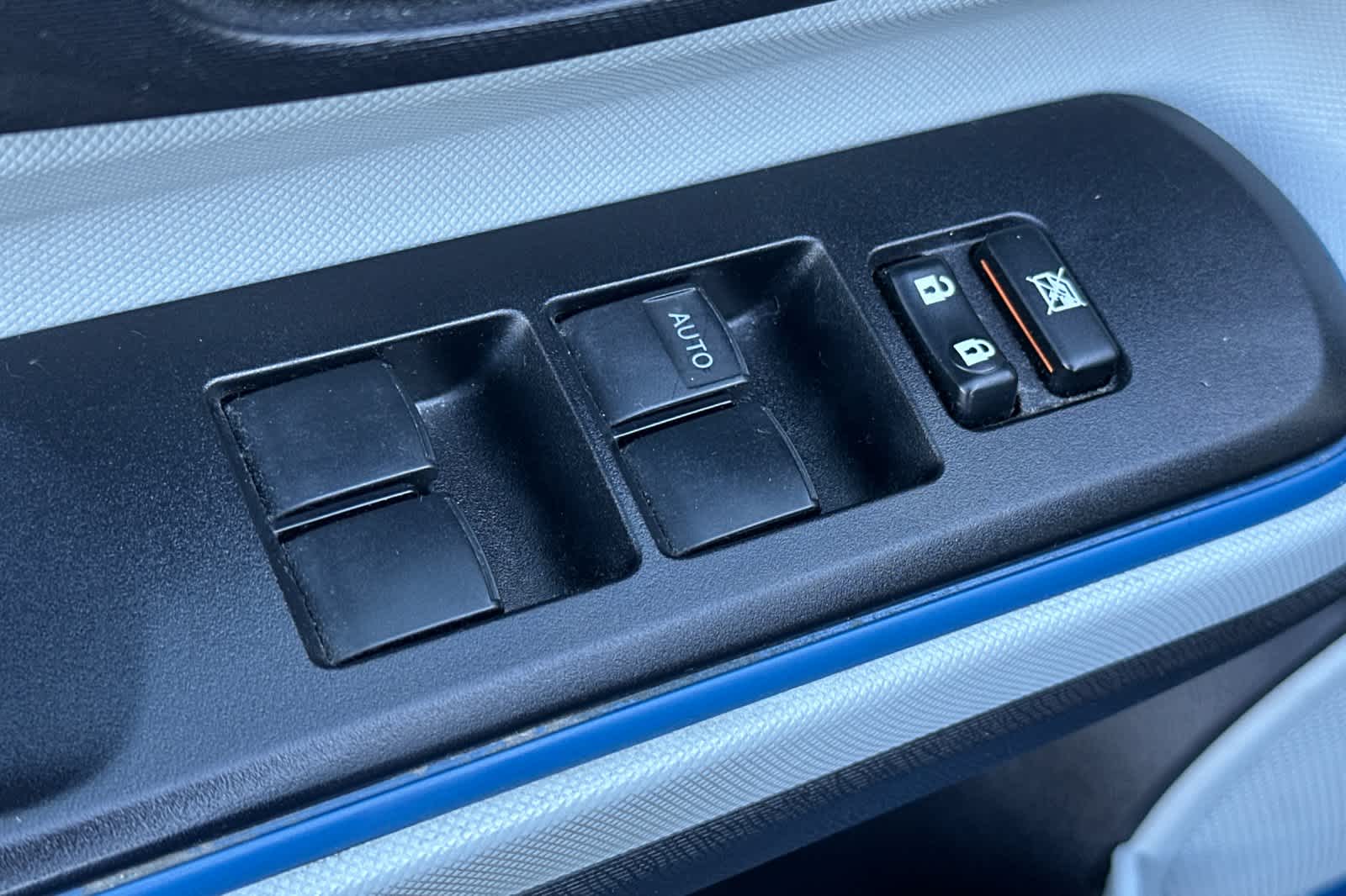 Thumbnail: 2012 Toyota Prius c - 13