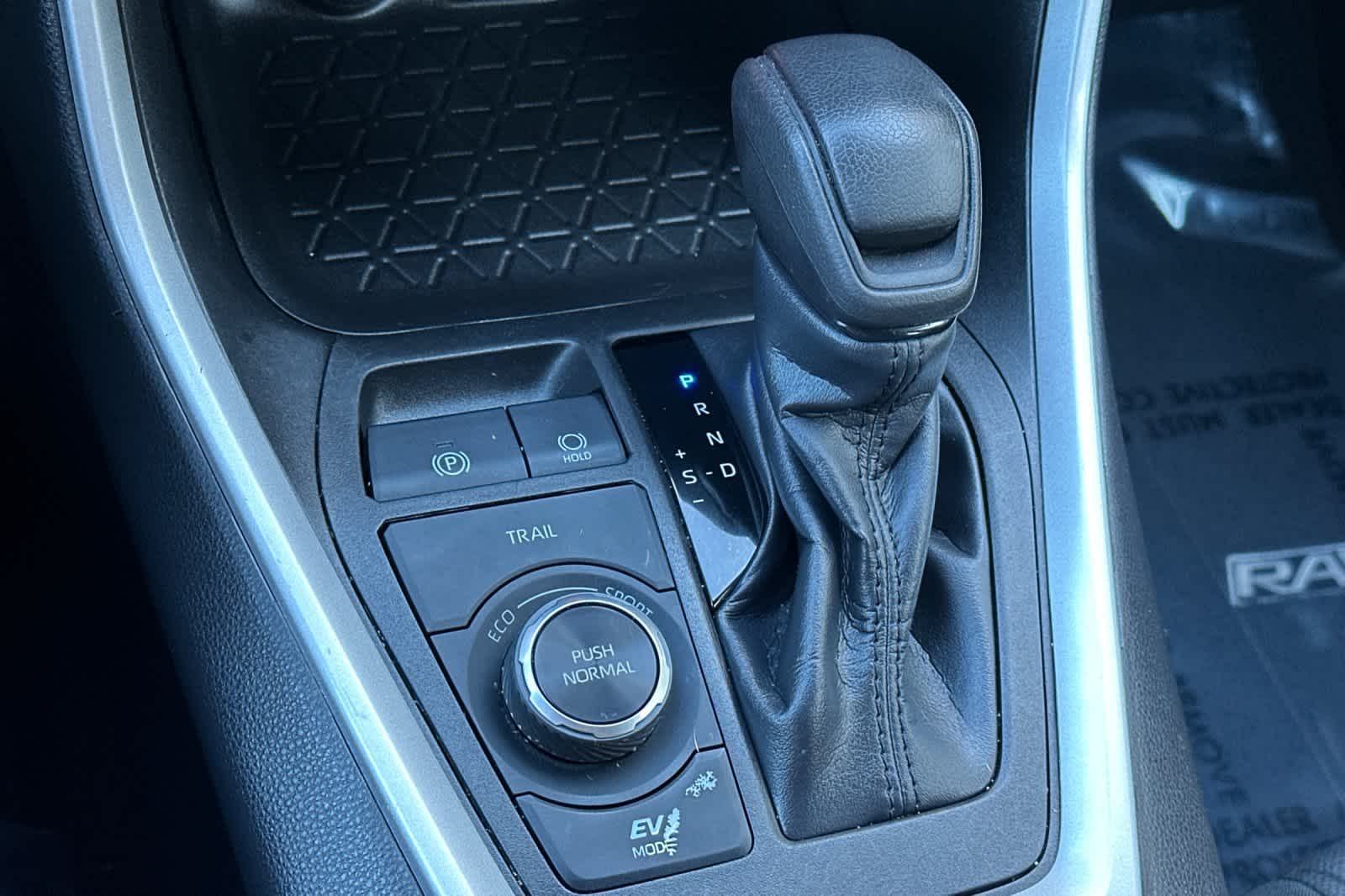 Thumbnail: 2023 Toyota RAV4 - 23