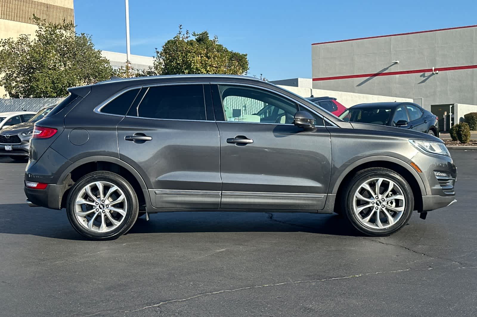 Thumbnail: 2018 Lincoln MKC - 6