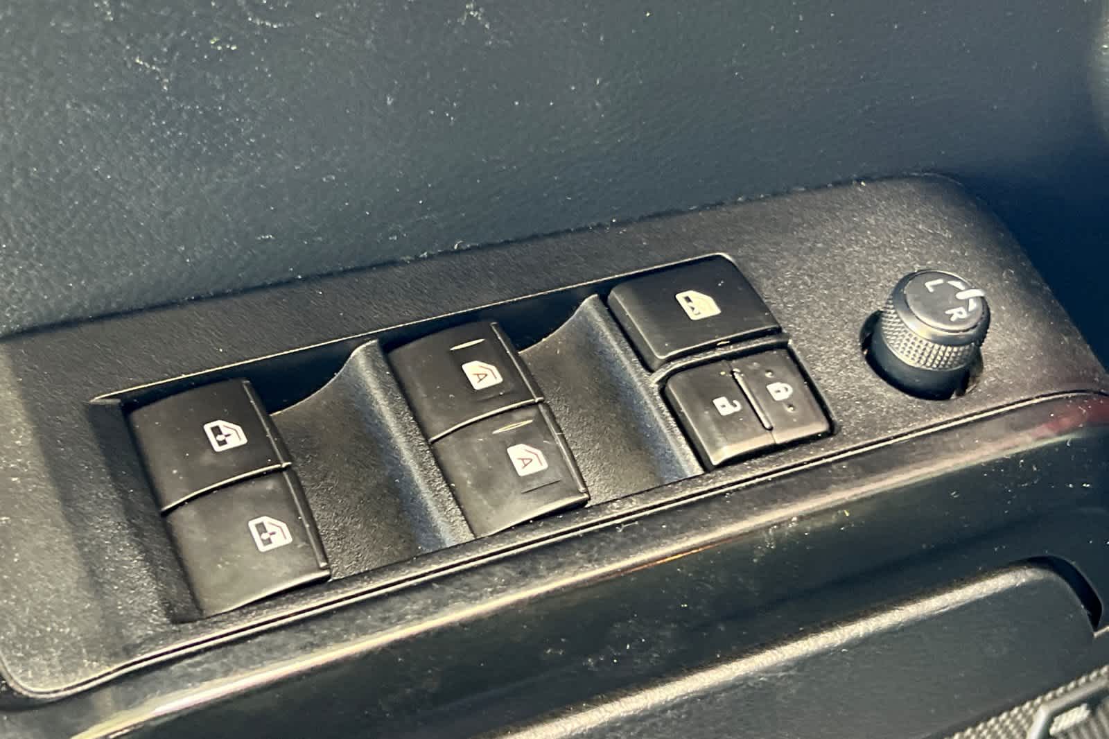 Thumbnail: 2019 Toyota Tacoma - 13