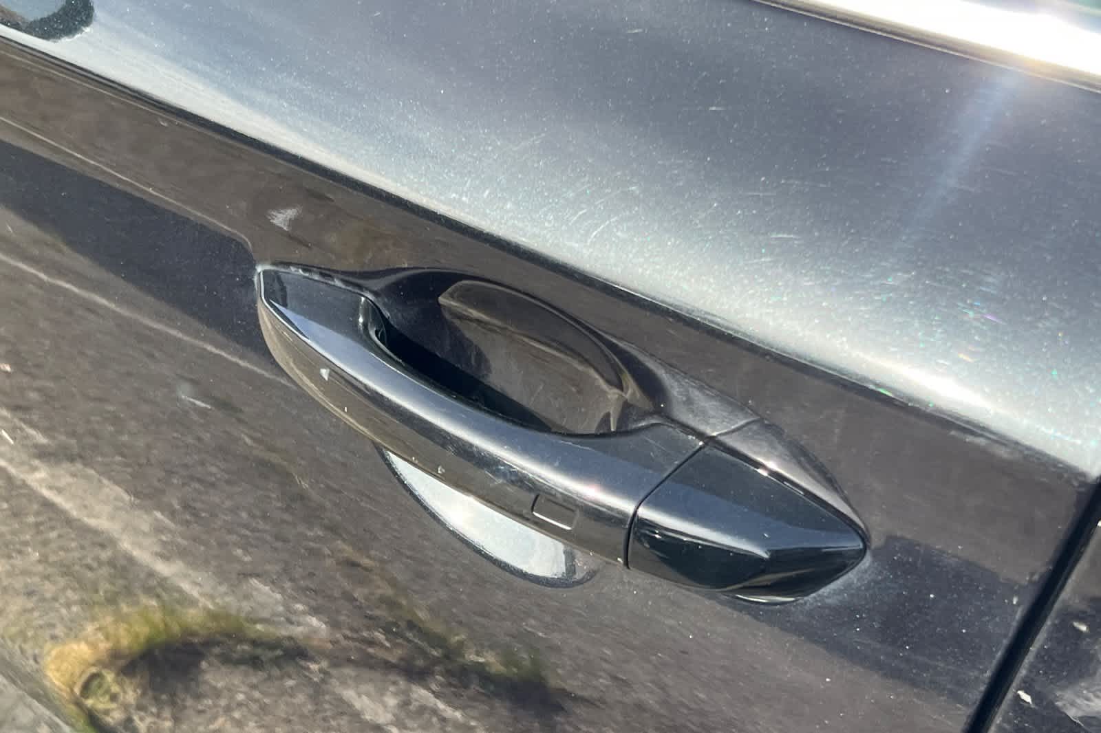 Thumbnail: 2022 Genesis G70 - 19