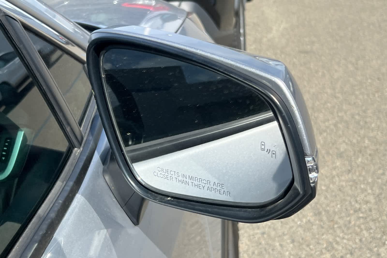 Thumbnail: 2022 Toyota RAV4 - 16